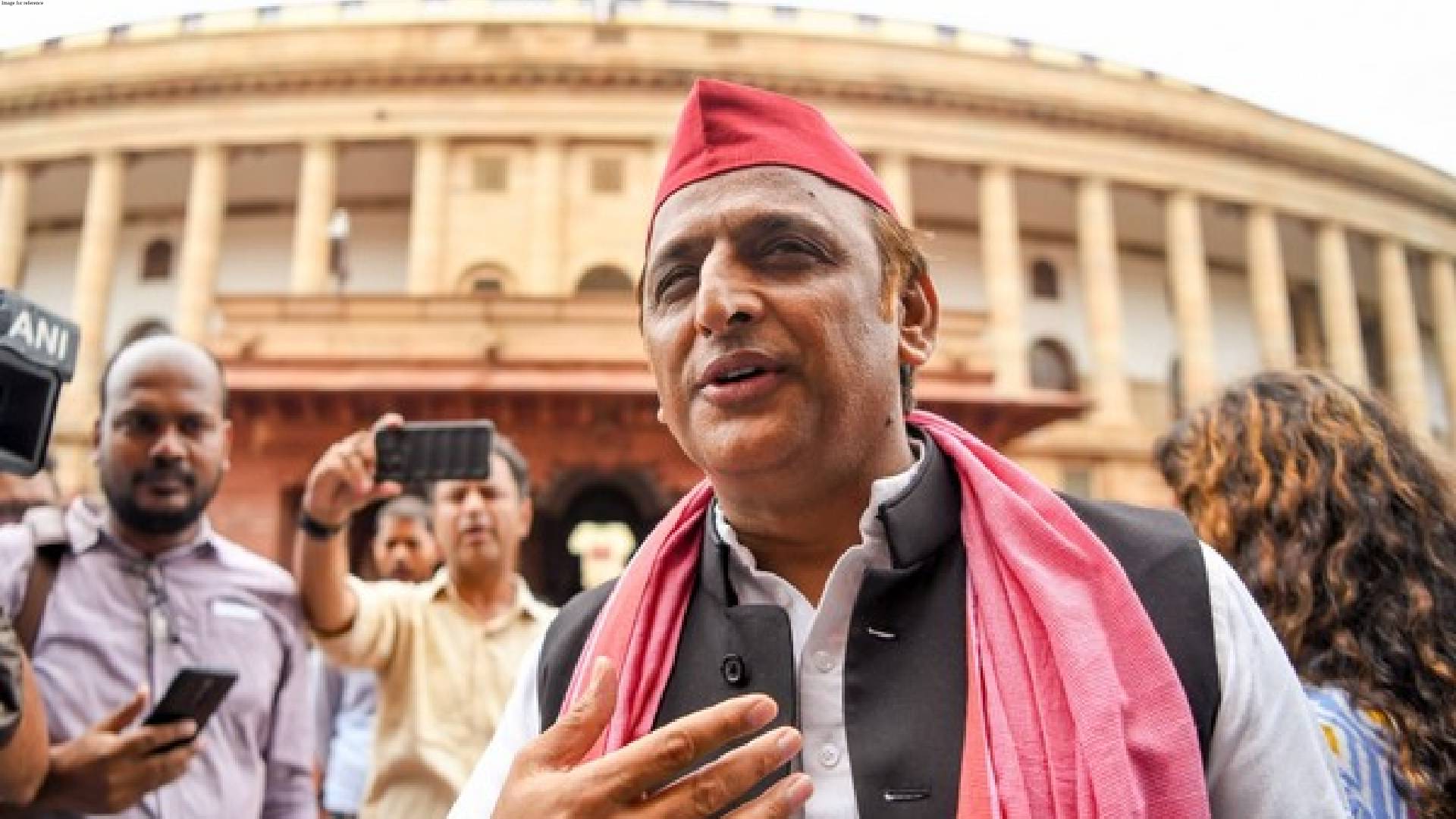SP's Akhilesh Yadav takes dig at UP BJP govt, pitches monsoon offer for 100 MLAs